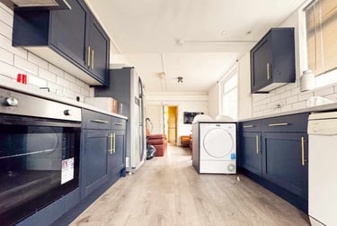 6 bed house, Cathays, Cardiff, CF244LL - Image 2