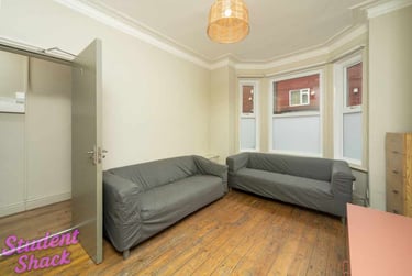 7 bed house, Landcross Road Fallowfield Manchester, Fallowfield, Manchester, M146NB - Image 2