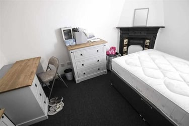 2 bed flat, Greenfield Road, Harborne, Birmingham, B170EG - Image 4