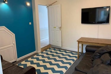5 bed house, Cathays, Cardiff, CF244BP - Image 2