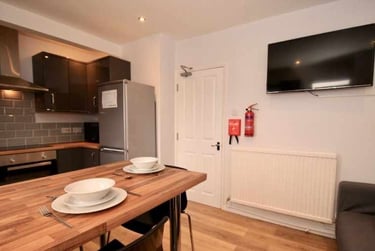 4 bed house, Grasmere Close, Earlham, Norwich, NR58LR - Image 2