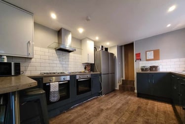 8 bed house, Cathays, Plasnewydd, Cardiff, CF244DJ - Image 2