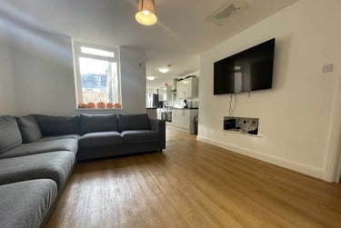 6 bed house, Cathays, Plasnewydd, Cardiff, CF244AL - Image 1