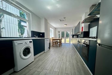 8 bed house, Cathays, Plasnewydd, Cardiff, CF244AA - Image 3