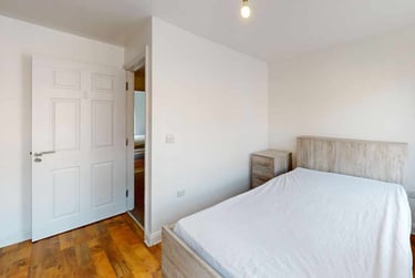 4 bed house, Blue Fox Close, City Centre, Leicester, LE30EE - Image 9