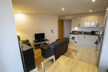 2 bed flat, Masshouse Plaza, City Centre, Birmingham, B55JF - Image 4