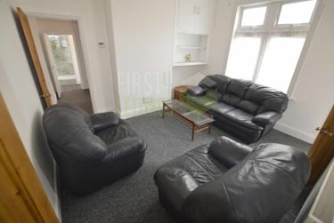 4 bed house, Kingsley Street, Knighton, Leicester, LE26DL - Image 1
