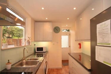 4 bed house, Earlham Road, Earlham, Norwich, NR47HL - Image 3