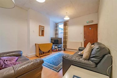 4 bed house, Exeter Road, Selly Park, Birmingham, B296EX - Image 2