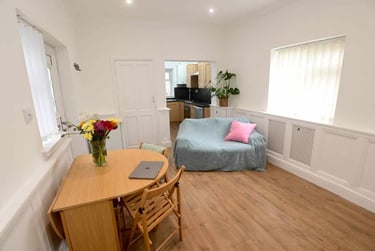 1 bed flat, Splott, Cardiff, CF242DS - Image 1