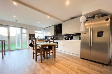7 bed house, Cathays, Cardiff, CF244HQ - Image 2