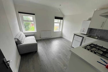 1 bed flat, 3, 212, Adamstown, Cardiff, CF241DN - Image 1