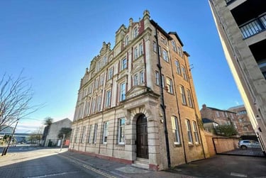 2 bed house, Cardiff Bay, Cardiff, CF105LG - Image 1