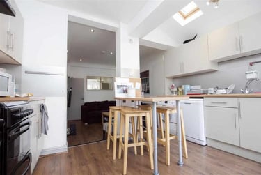 6 bed house, Dawlish Road, Selly Park, Birmingham, B297AU - Image 1