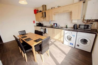 5 bed house, Raddlebarn Road, Selly Park, Birmingham, B296HQ - Image 3