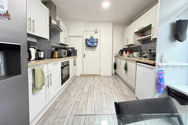 5 bed house, Adamsdown, Adamstown, Cardiff, CF240EZ - Image 2