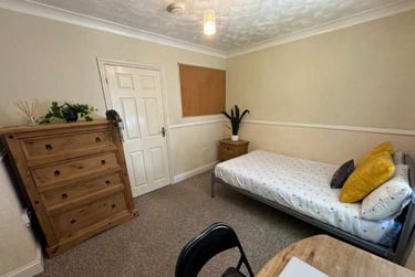 6 bed house, Mottram Close, Earlham, Norwich, NR58HL - Image 6