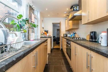 7 bed house, Hubert Road, Selly Park, Birmingham, B296ES - Image 3