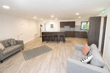 1 bed studio, 2a Frederick Road, Selly Park, Birmingham, B296PB - Image 2