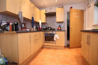 5 bed house, Cathays, Cardiff, CF244JL - Image 11