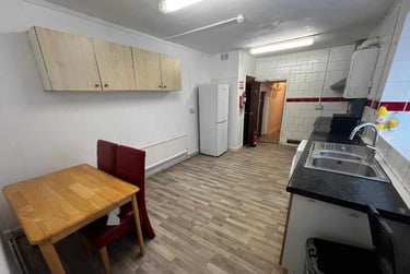 2 bed flat, Hanover Street, City Centre, Swansea, SA16BQ - Image 7