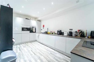 5 bed house, Rose Cottages, Hubert Road, Selly Park, Birmingham, B296EF - Image 4