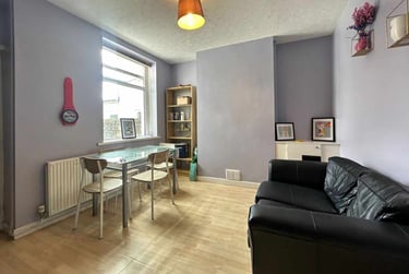 3 bed house, Cathays, Cardiff, CF244BW - Image 1