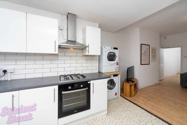 6 bed house, Derby Road, Fallowfield, Manchester, M146UX - Image 3