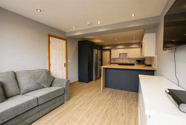 8 bed house, Raddlebarn Road, Selly Park, Birmingham, B296HH - Image 2
