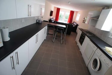 6 bed house, Cathays, Plasnewydd, Cardiff, CF244AJ - Image 2