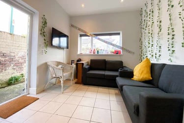 5 bed house, Cathays, Cardiff, CF244LG - Image 3