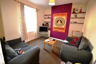 4 bed house, Cathays, Cardiff, CF244BJ - Image 1