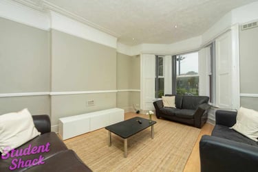 7 bed house, Moss Lane East, Rusholme, Manchester, M144PW - Image 1