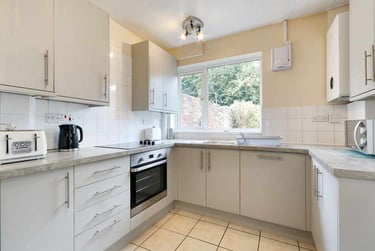 6 bed house, Mowbray Avenue, St Sidwells, Exeter, EX44HB - Image 4