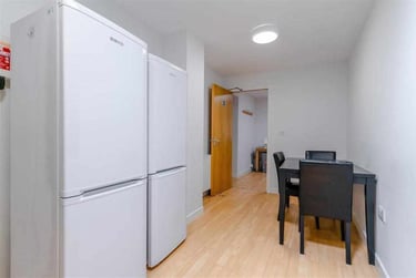 3 bed flat, Bristol Road, Selly Park, Birmingham, B296BE - Image 6