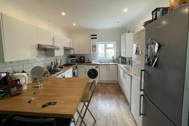 6 bed house, Cathays, Plasnewydd, Cardiff, CF244AQ - Image 1