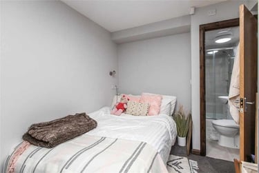 6 bed house, Harrow Road, Selly Park, Birmingham, B297DN - Image 9