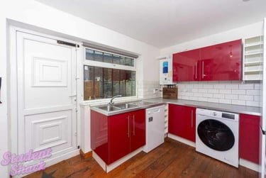 6 bed house, Exbury Street, Fallowfield, Manchester, M146WP - Image 2