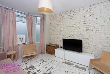 6 bed house, Ruskin Avenue Manchester, Rusholme, Manchester, M144DG - Image 1