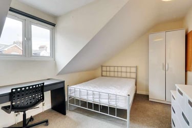 3 bed house, Victoria Road, St James, Exeter, EX46JB - Image 4
