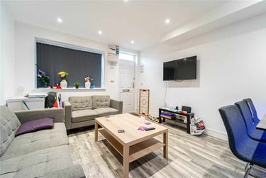 5 bed house, Rose Cottages, Hubert Road, Selly Park, Birmingham, B296EF - Image 2