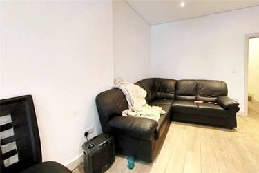 6 bed house, Hubert Road, Selly Park, Birmingham, B296EP - Image 2