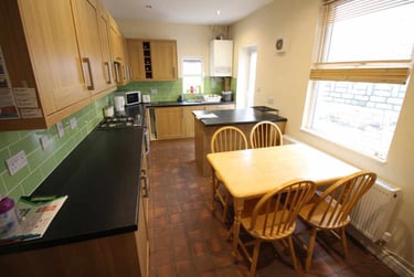 4 bed house, Roath, Cathays, Cardiff, CF244SB - Image 1