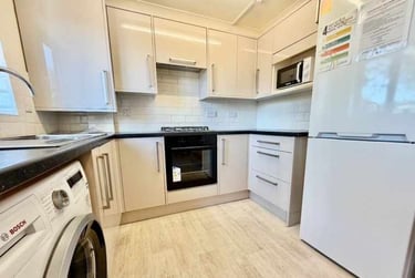 3 bed house, Salvin Court, Clover Hill, Norwich, NR58BY - Image 3
