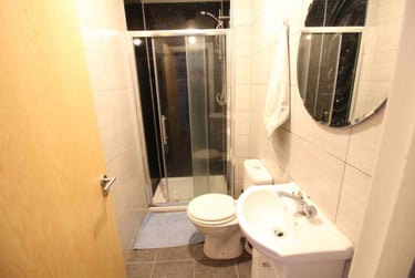 6 bed house, Cathays, Cardiff, CF244EW - Image 10