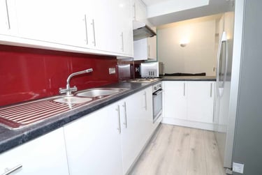 6 bed house, Cathays, Plasnewydd, Cardiff, CF243DB - Image 2