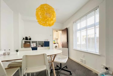 5 bed house, Cathays, Plasnewydd, Cardiff, CF244AD - Image 1
