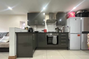 6 bed house, Cathays, Plasnewydd, Cardiff, CF244BN - Image 3
