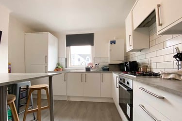 3 bed flat, Cathays, Plasnewydd, Cardiff, CF244AT - Image 2