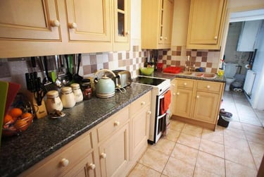 3 bed house, Roath, Plasnewydd, Cardiff, CF244TJ - Image 2